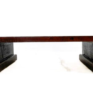 Mesa de centro en su pátina original.