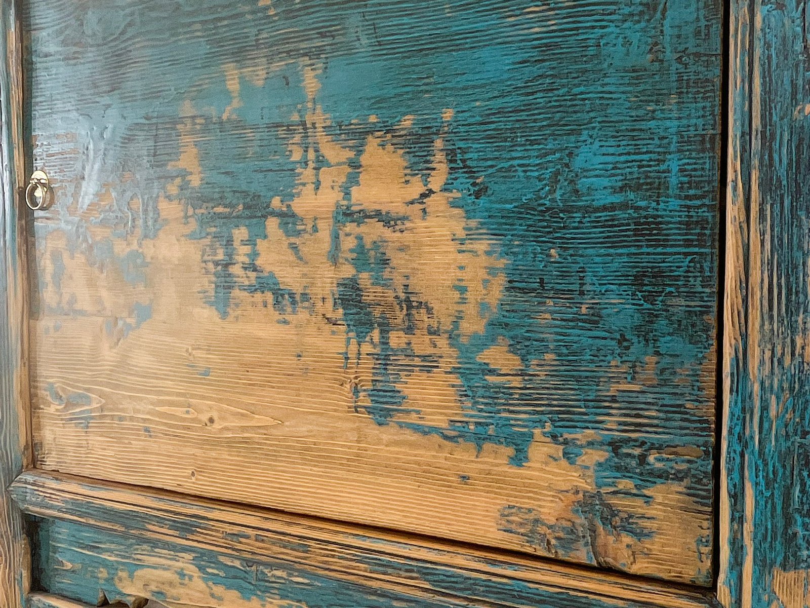 Aparador rústico color envejecido. - Imagen 3