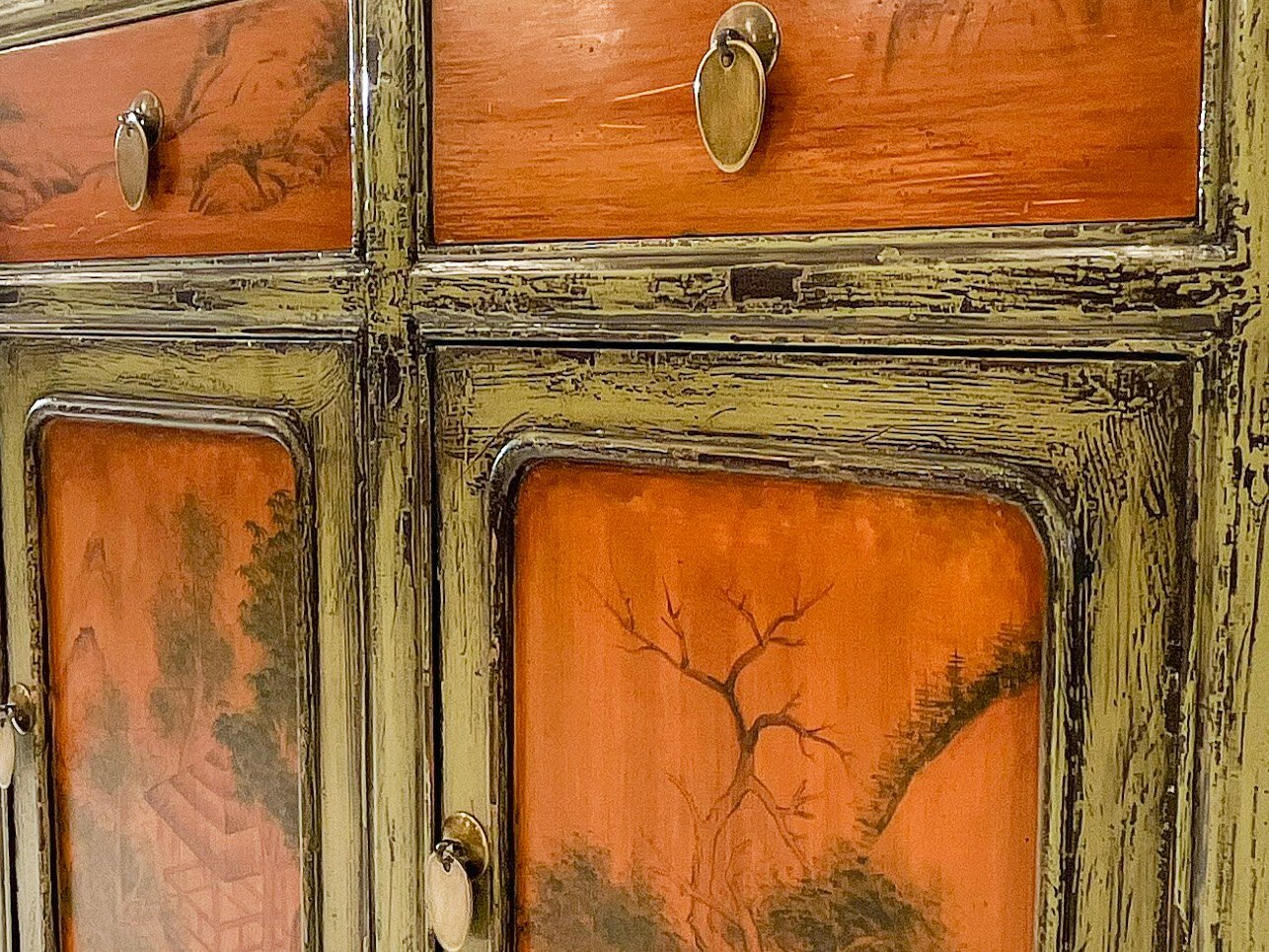 Aparador Pintado a Mano. - Imagen 3