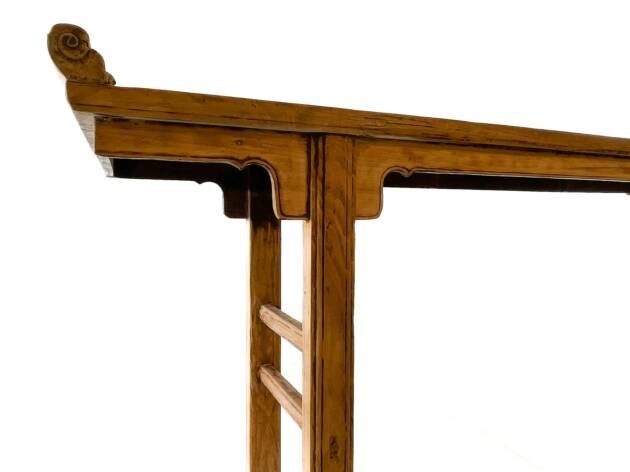 <a href="https://bidadari.es/product/mesa-altar-con-bordes-invertidos/">Mesa Altar con bordes invertidos.</a>